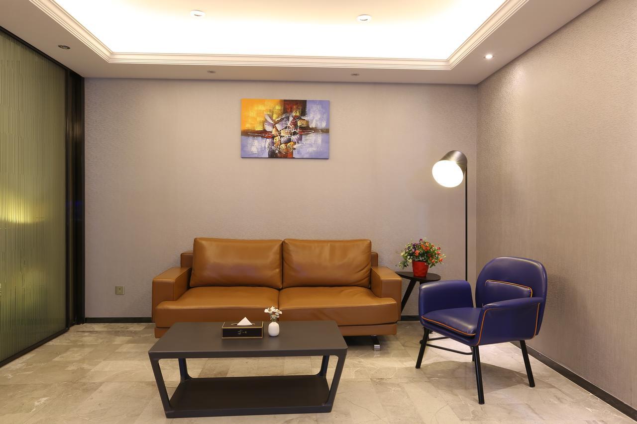 Aoyou International Apartment Hotel A Mall Brunch Kuangcsou Kültér fotó